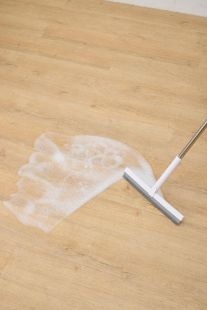Wet & Dry Ultra  Flexible Floor Broom