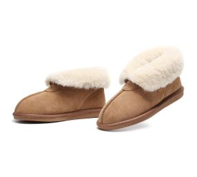 UGG- Ankle Bootie Chestnut